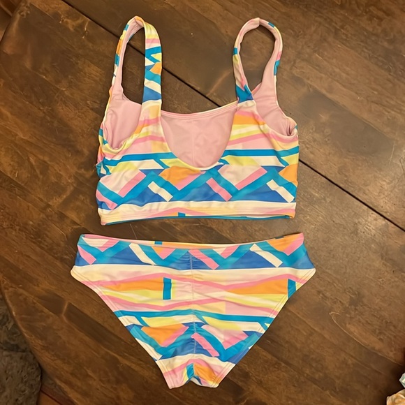 Abstract pattern bikini - Picture 2 of 6